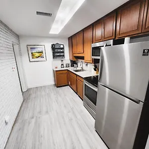 Cozy 3 Bedroom House Near Airport/raymond Stadium/downtown. , Tampa United States